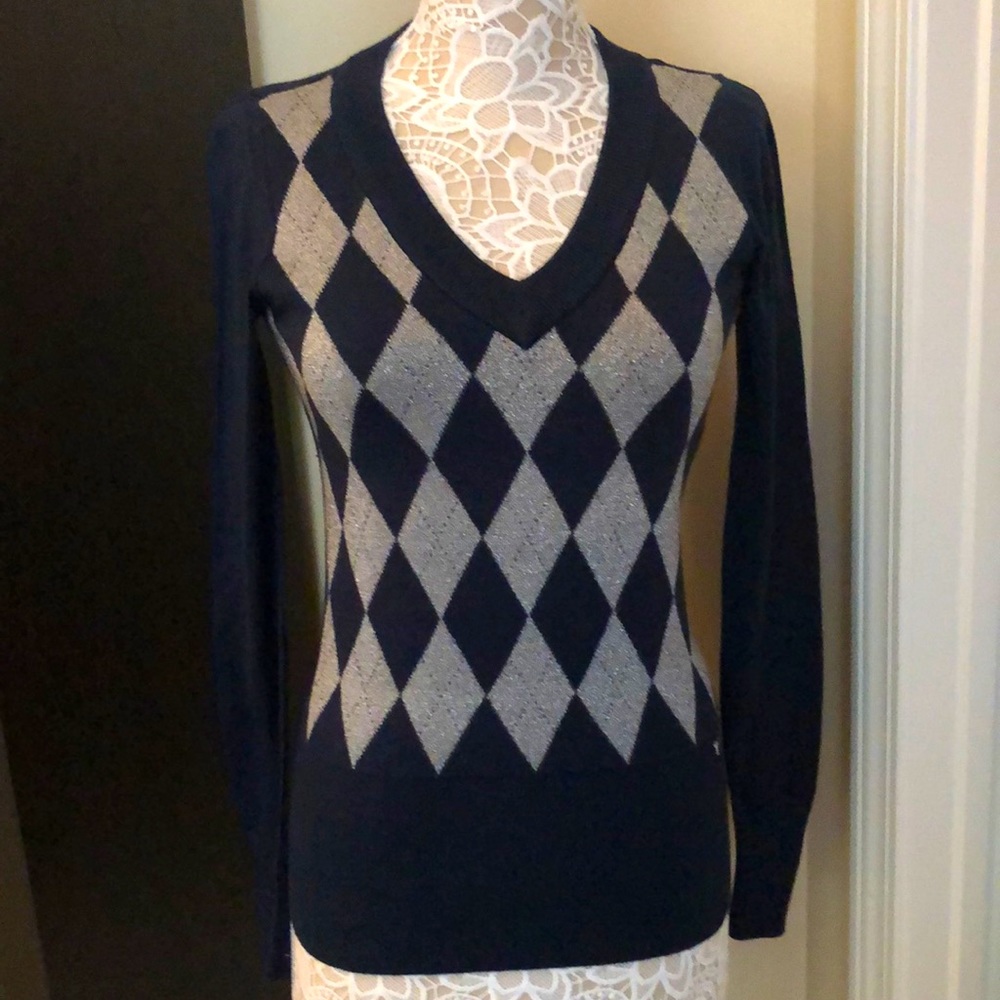 GUESS argyle long sleeve sweater size M navy and silver color